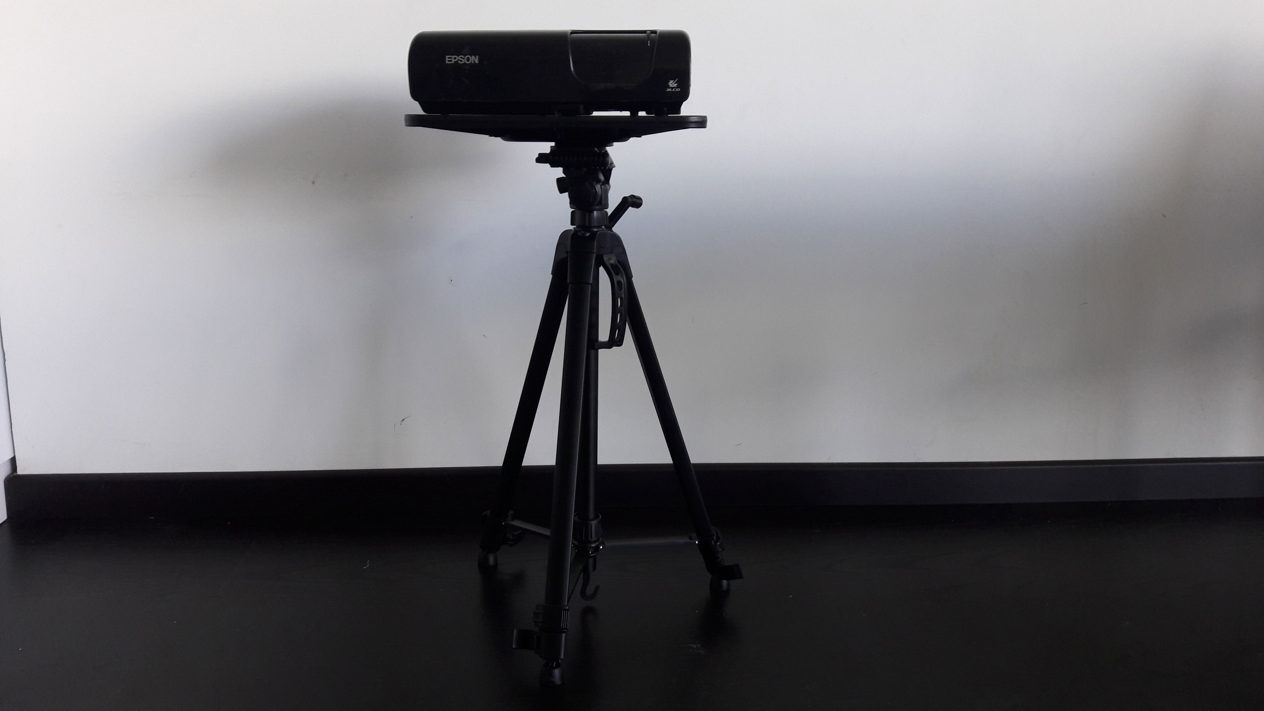 Soporte tripode para proyector Soporte tripode para proyector